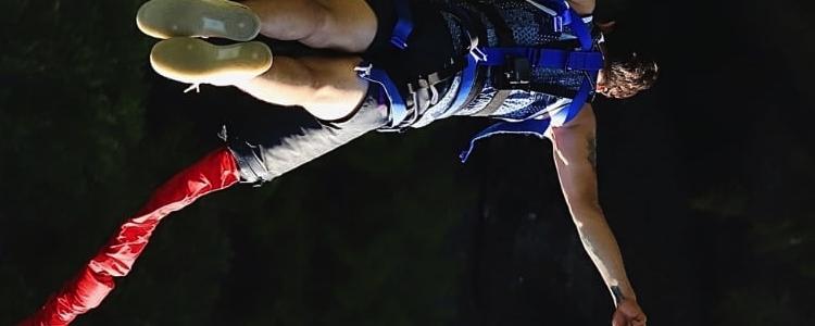 Saut à l'élastique