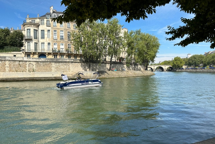 Croisière privée en bateau sur la Seine - Au cœur de Paris