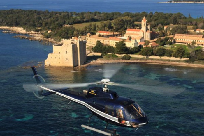 Baptême en hélicoptère à Cannes - Cap Esterel