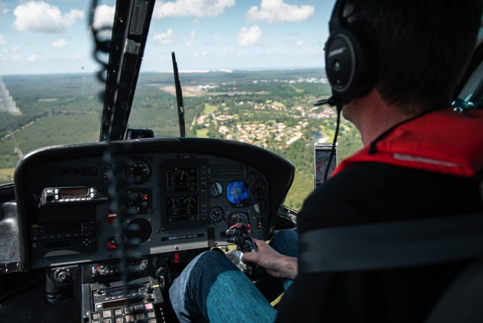 Initiation au pilotage d'hélicoptère R44 à Grenoble