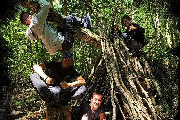 Stage de survie spécial famille en Dordogne