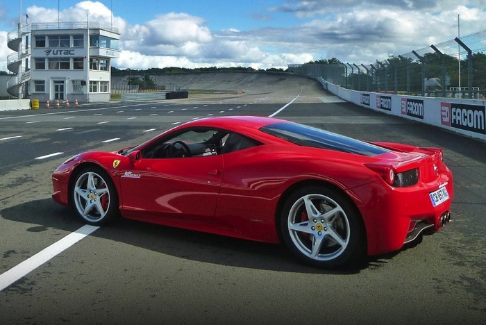 Baptême de vitesse passager Ferrari 458 Italia - Montlhéry