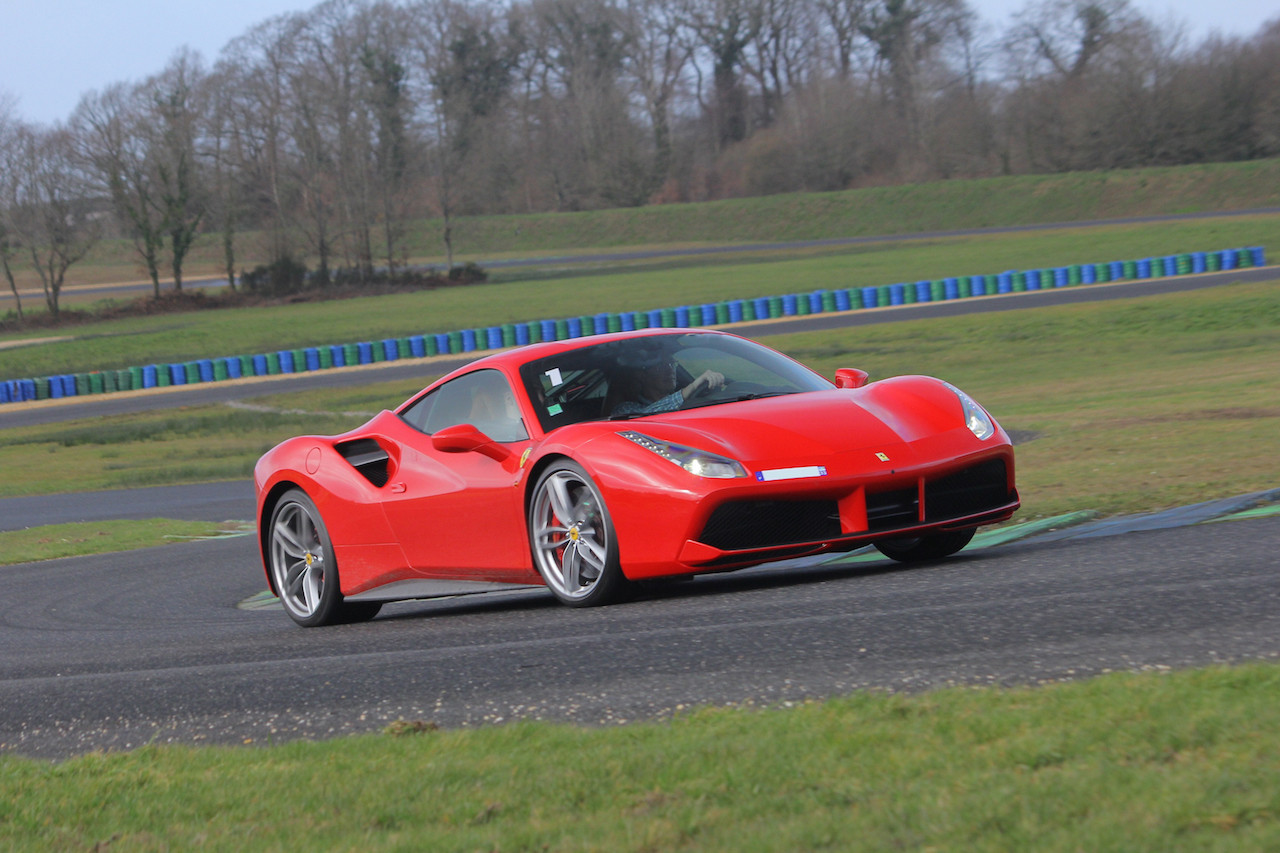 Stage pilotage Ferrari 488 GTB - Le Luc