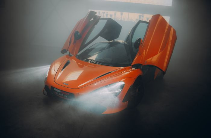 Stage pilotage McLaren Artura - Mornay 