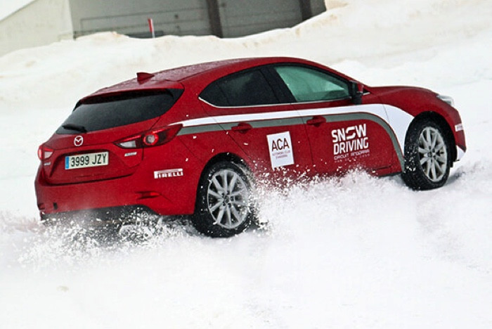 Conduite sportive sur Neige et Glace - Sport Winter en Andorre