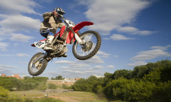 Initiation Pilotage Enfant Moto Cross proche Savignac