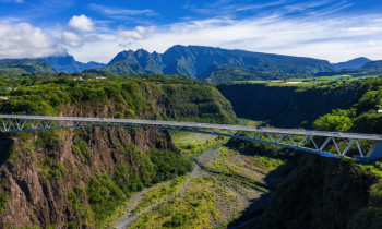 Saut à l'Élastique pendulaire de 115 mètres - La Réunion