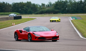 5 tours en Ferrari F8 Tributo - Ladoux