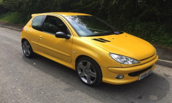 6 tours en Peugeot 206 S16 sur le circuit du Luc (83)