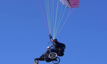 Baptême en Parapente Handisport dans le Verdon - Lac de Castillon