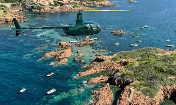 Vol d'initiation au pilotage d'hélicoptère + 2 passagers à Cannes