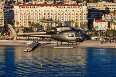 Baptême en hélicoptère à Cannes - Cap Esterel
