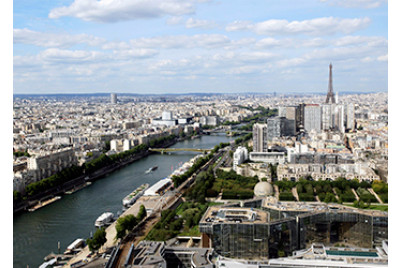 Baptême en Hélicoptère Paris - Versailles "La ville Lumière"