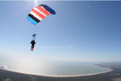 Saut en parachute proche Nantes - Vendée