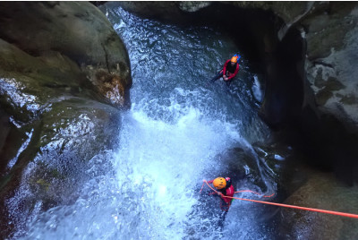 Canyoning Sport niveau "Difficile" - Grenoble