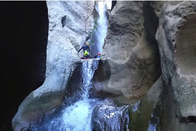 Canyoning Sport niveau "Difficile" - Grenoble