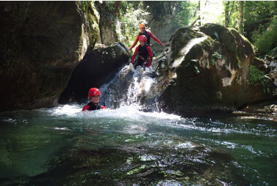 Canyoning Aventure niveau "Moyen" - Grenoble