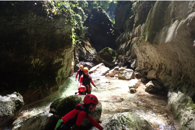 Canyoning Aventure niveau "Moyen" - Grenoble