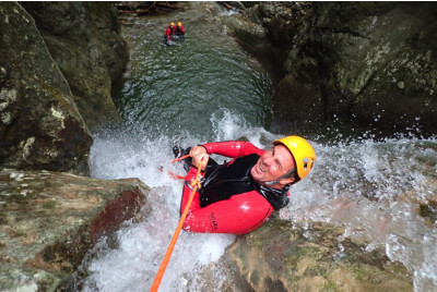Canyoning Aventure niveau "Moyen" - Grenoble