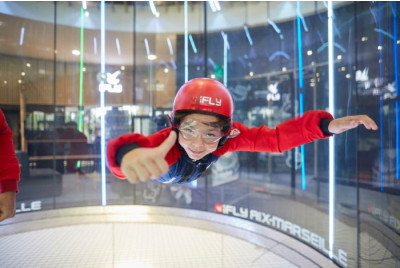 Simulateur de chute libre en Réalité virtuelle 4D - proche Marseille