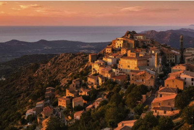 Excursion en monospace - Les vieux villages Corse