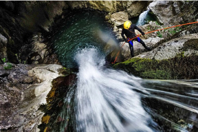 Découverte Canyoning proche Aurillac et Clermont Ferrand