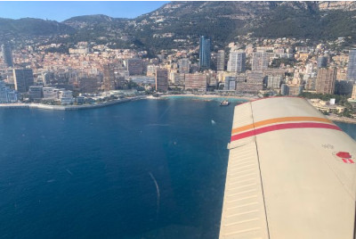 Vol d'initiation au pilotage en Avion Piper PA-38 - Cannes