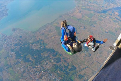 Saut Initiation en Parachute - Rochefort
