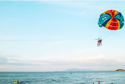 Parachute ascensionnel en mer à La Rochelle
