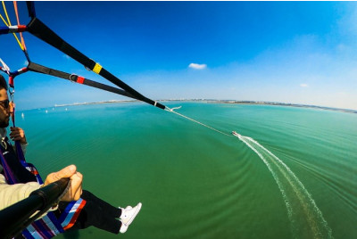 Parachute ascensionnel en mer à La Rochelle
