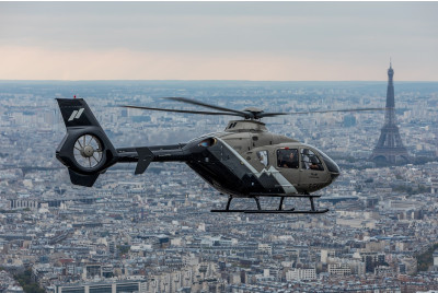 Baptême en Hélicoptère Paris - Versailles "La ville Lumière"