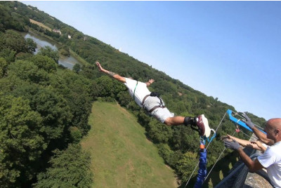 Saut à l'élastique près de Châteauroux - Viaduc de L'Auzon - Cluis