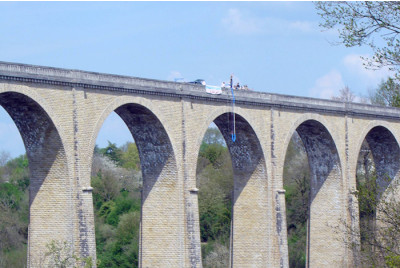 Saut à l'élastique près de Châteauroux - Viaduc de L'Auzon - Cluis