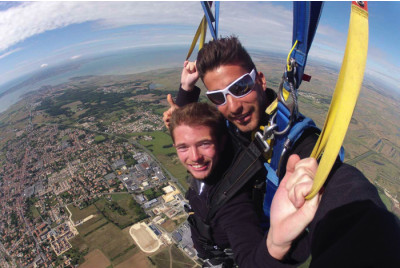 Saut en Parachute en tandem au-dessus de l'Île d'Oléron