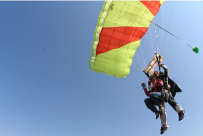 Saut en parachute tandem - Nîmes