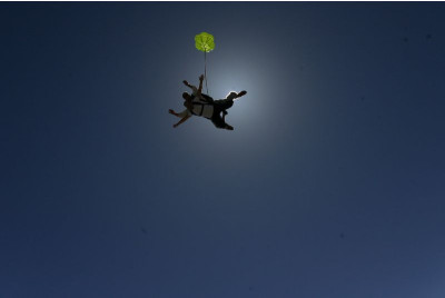 Saut en parachute tandem - Nîmes