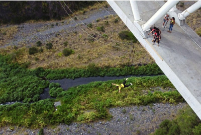 Saut à l'Élastique pendulaire de 115 mètres - La Réunion