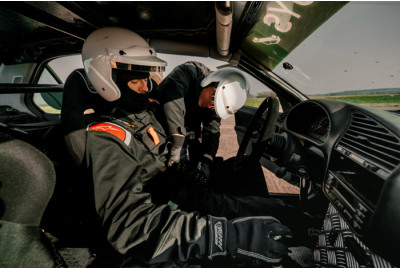 Pilotage Drift en BMW avec un Cascadeur Pro - Circuit de la Ferté Gaucher
