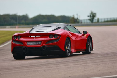 Stage pilotage Ferrari F8 Tributo - Magny-Cours