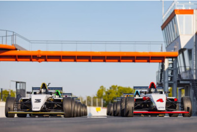 Stage de pilotage Formule 4 Tatuus - Circuit du Val de Vienne (86)