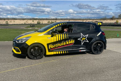 Stage de Pilotage enfant en Clio IV RS dès 8 ans - 20 circuits au choix