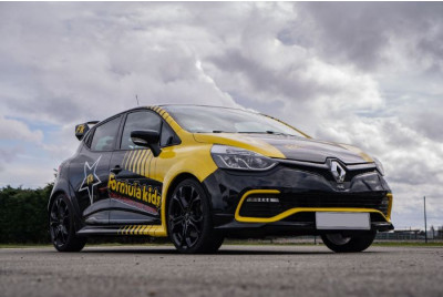 Stage de Pilotage enfant en Clio IV RS dès 8 ans - 20 circuits au choix