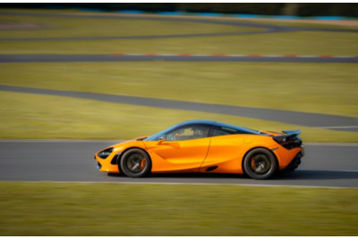 Stage pilotage McLaren Artura - Mornay 
