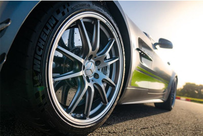 Stage pilotage Mercedes AMG GT R Pro - Fay de Bretagne