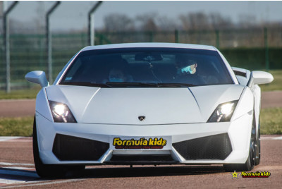 Stage de Pilotage enfant en Lamborghini Gallardo dès 13 ans - 20 circuits au choix