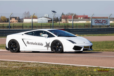 Stage de Pilotage enfant en Lamborghini Gallardo dès 13 ans - 20 circuits au choix