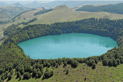 Vol panoramique en hélicoptère - Volcans d'Auvergne - Issoire