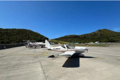 Vol en avion léger ULM au-dessus de la Martinique