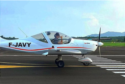Vol en avion léger ULM au-dessus de la Martinique