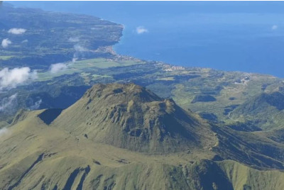 Vol en avion léger ULM au-dessus de la Martinique